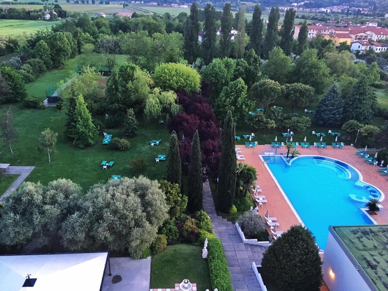 Hotel Des Bains Terme Montegrotto Terme Extérieur photo